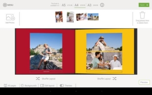 Photobox app - design of pages with colourful backgrounds on an A4 landscape photo book